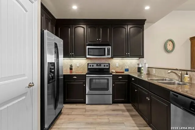 1001 The Cape #24 Horseshoe Bay, TX 78657