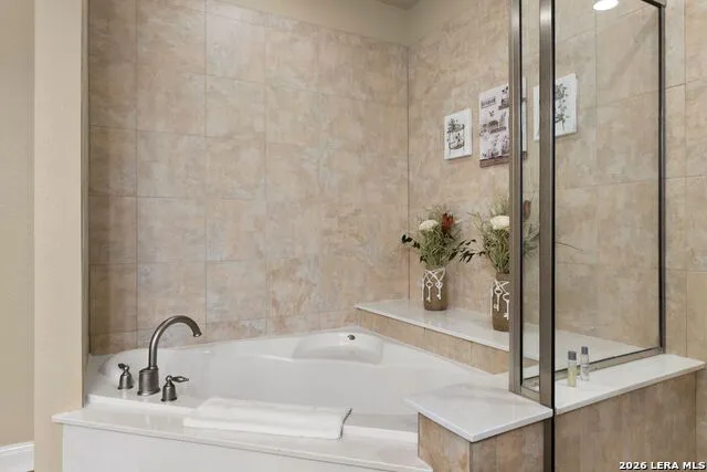 1001 The Cape #24 Horseshoe Bay, TX 78657