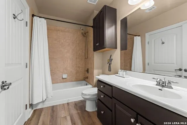 1001 The Cape #24 Horseshoe Bay, TX 78657