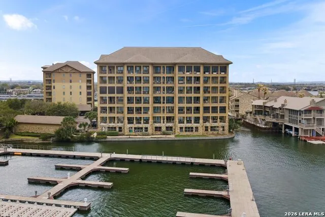 1001 The Cape #24 Horseshoe Bay, TX 78657
