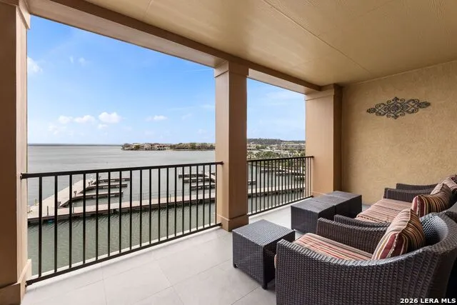 1001 The Cape #24 Horseshoe Bay, TX 78657