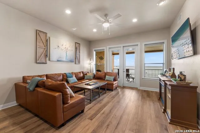 1001 The Cape #24 Horseshoe Bay, TX 78657
