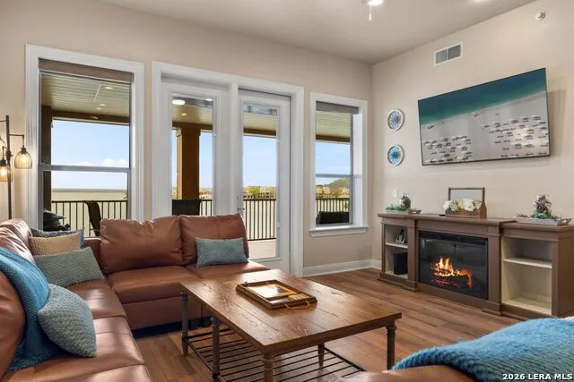1001 The Cape #24 Horseshoe Bay, TX 78657