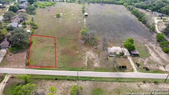 515 Dry Hollow La Vernia, TX 78121