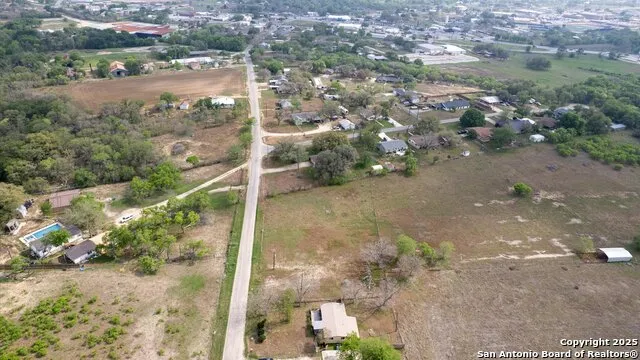 515 Dry Hollow La Vernia, TX 78121