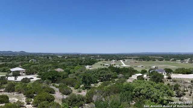 772 HAGER RDG Bandera, TX 78003