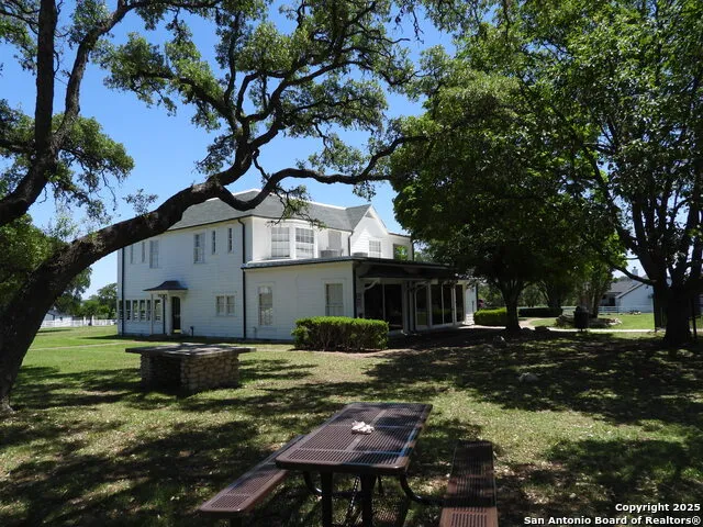 772 HAGER RDG Bandera, TX 78003