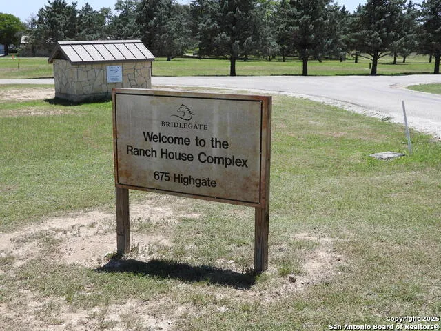 772 HAGER RDG Bandera, TX 78003