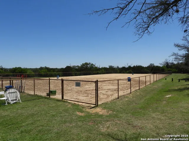 772 HAGER RDG Bandera, TX 78003