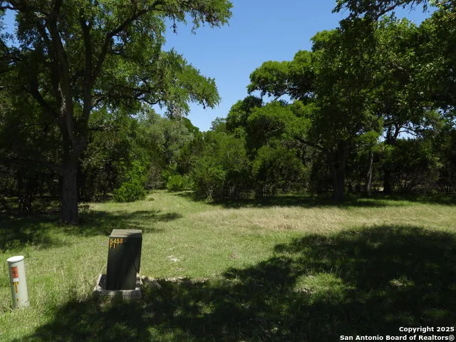 772 HAGER RDG Bandera, TX 78003