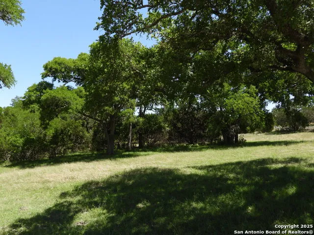 772 HAGER RDG Bandera, TX 78003