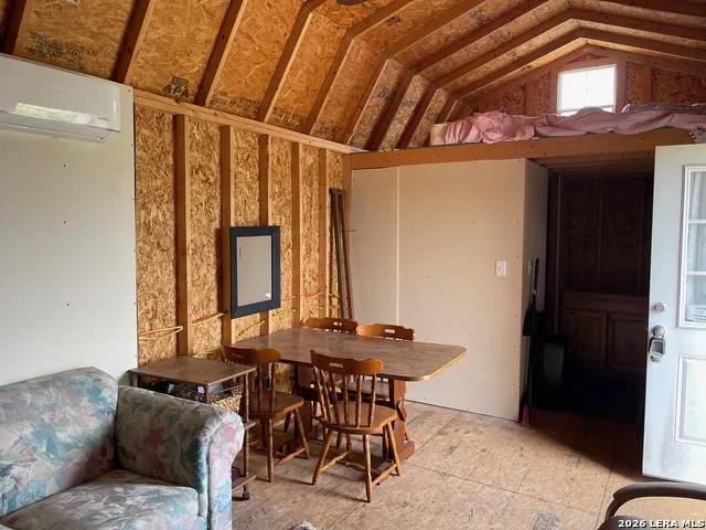 701 S Goat Pipe Creek, TX 78063