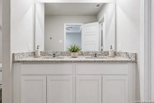 3932 ABBOTT PASS Unit 102 St Hedwig, TX 78152