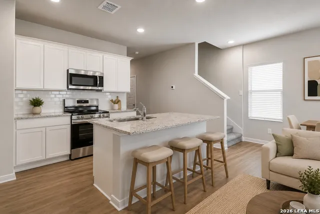 3932 ABBOTT PASS Unit 102 St Hedwig, TX 78152