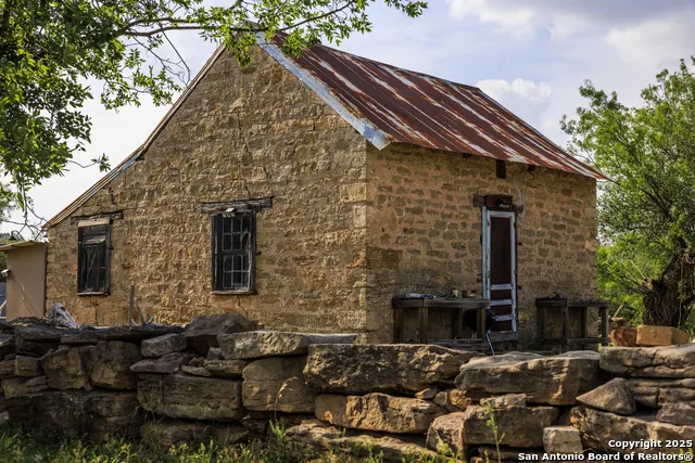 2937 Langes Mill Road Doss, TX 78618