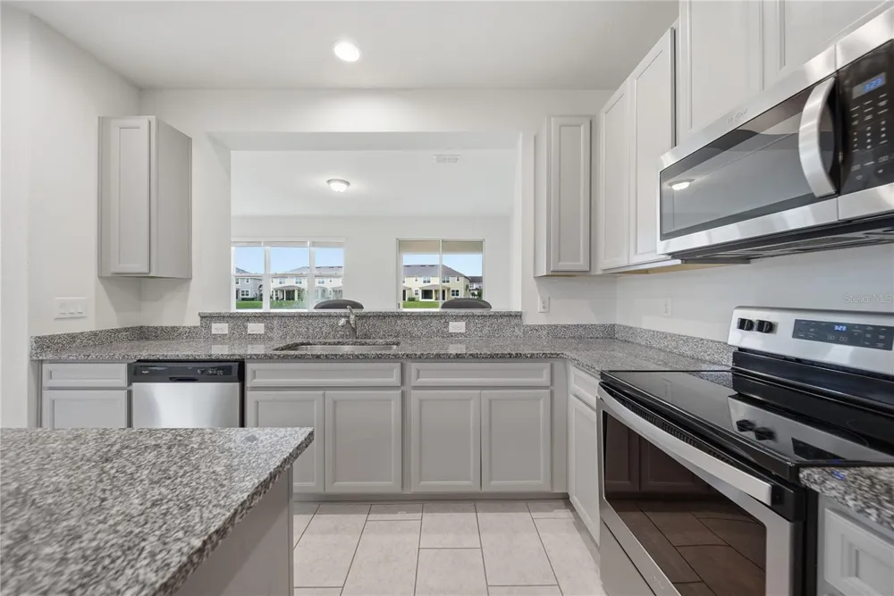 5553 PLEASANTVIEW COURT Bradenton, FL 34211