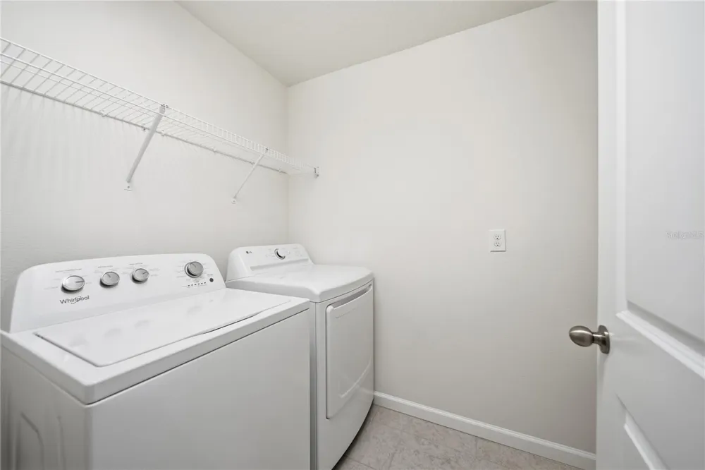 5553 PLEASANTVIEW COURT Bradenton, FL 34211