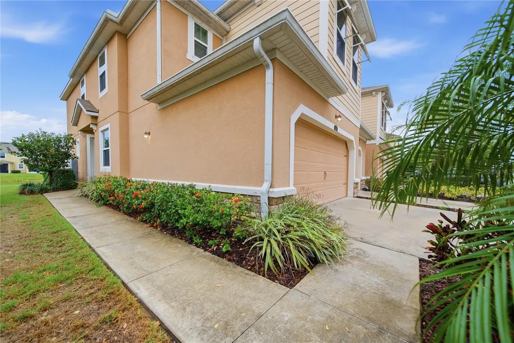 5553 PLEASANTVIEW COURT Bradenton, FL 34211