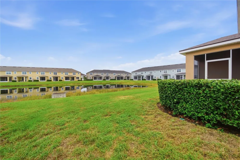 5553 PLEASANTVIEW COURT Bradenton, FL 34211
