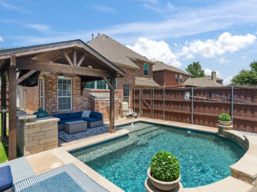 2849 Greenway Drive Frisco, TX 75034