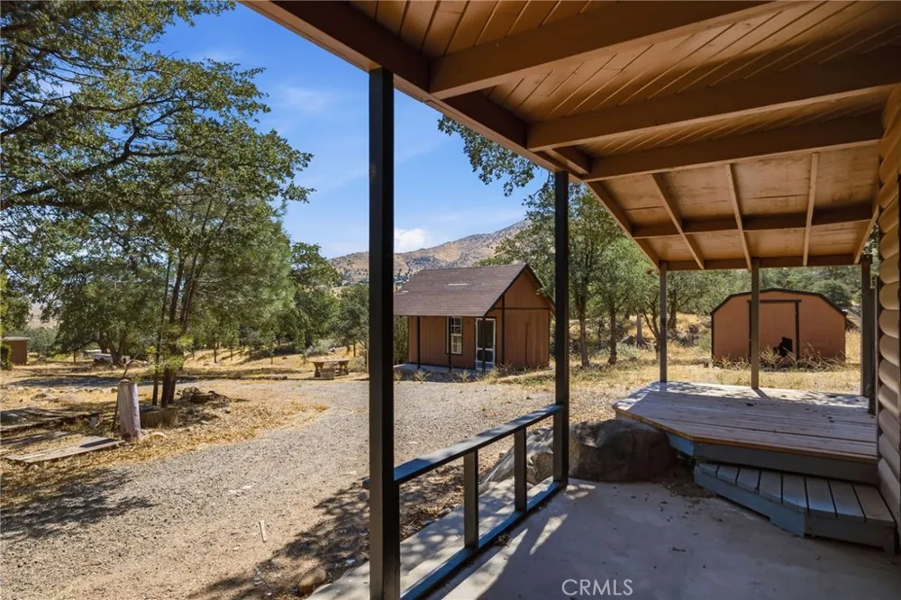 3300 Cook Peak Lake Isabella, CA 93240