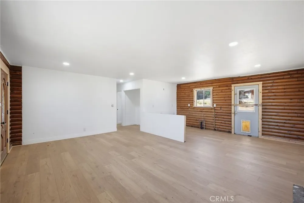 3300 Cook Peak Lake Isabella, CA 93240