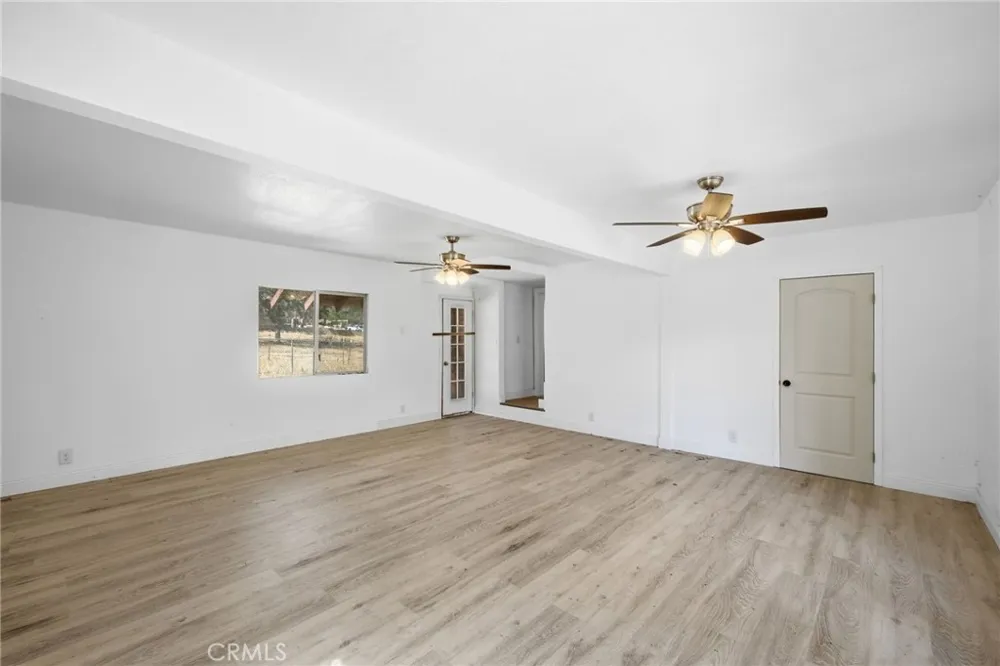 3300 Cook Peak Lake Isabella, CA 93240