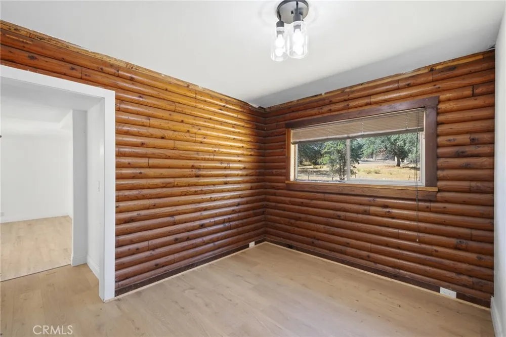 3300 Cook Peak Lake Isabella, CA 93240
