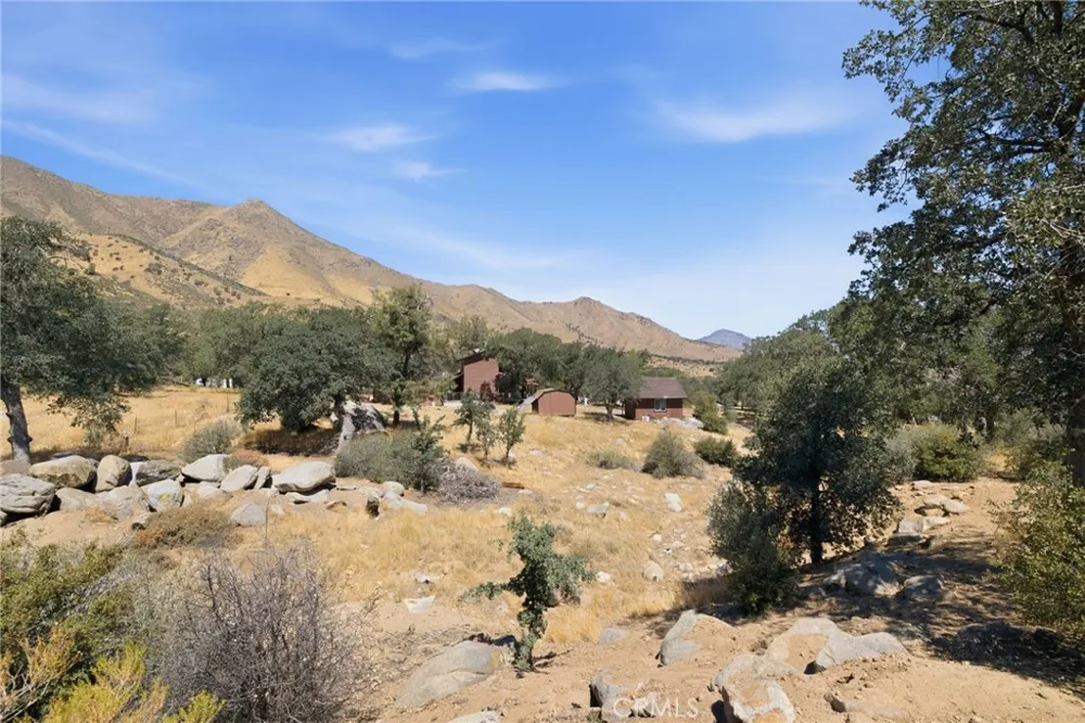 3300 Cook Peak Lake Isabella, CA 93240