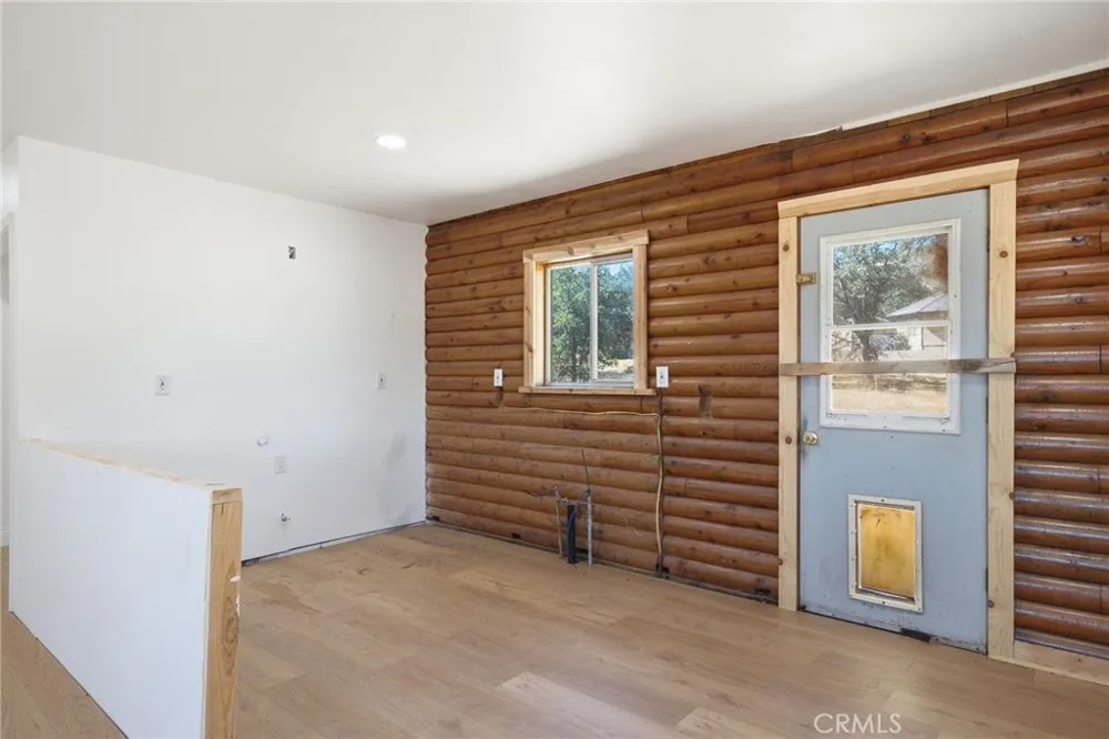 3300 Cook Peak Lake Isabella, CA 93240