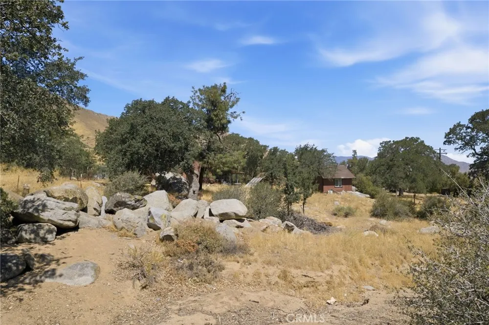 3300 Cook Peak Lake Isabella, CA 93240