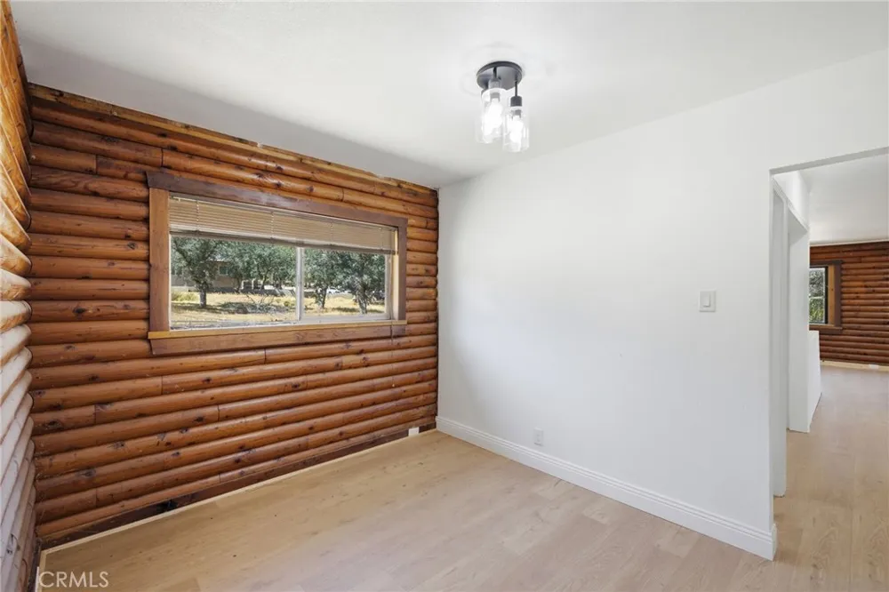 3300 Cook Peak Lake Isabella, CA 93240