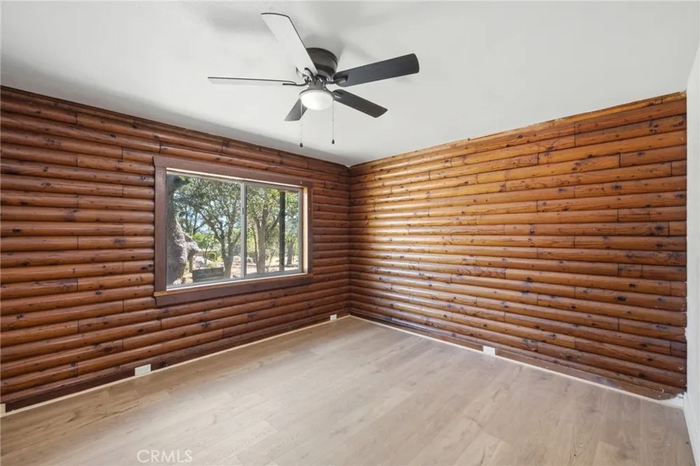 3300 Cook Peak Lake Isabella, CA 93240