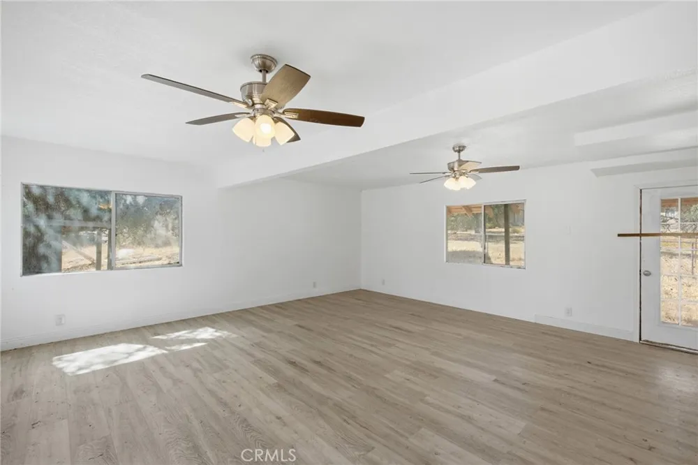 3300 Cook Peak Lake Isabella, CA 93240
