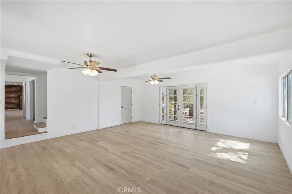 3300 Cook Peak Lake Isabella, CA 93240