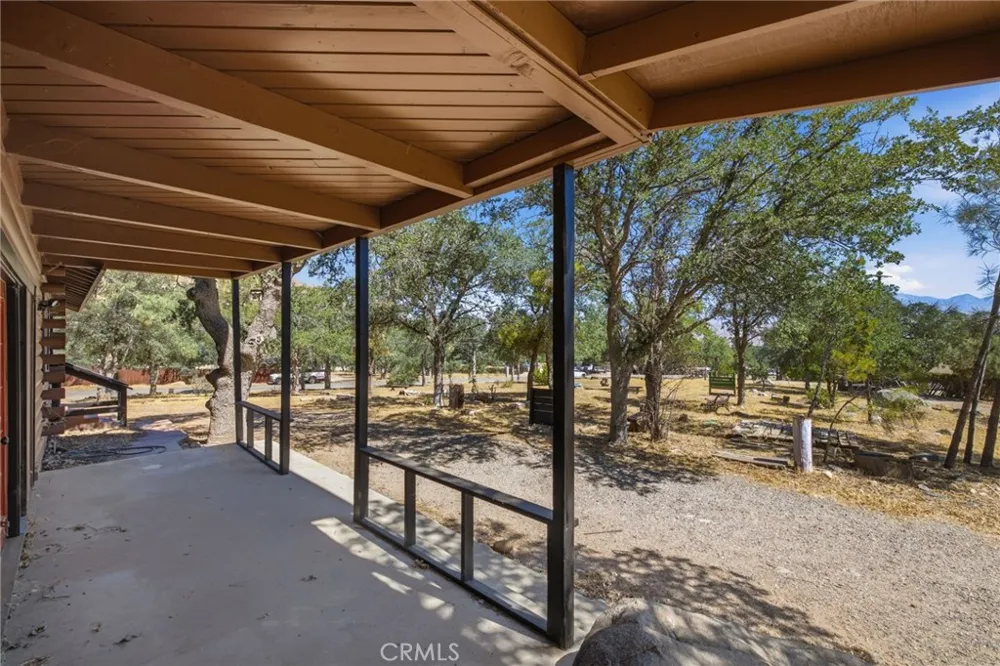 3300 Cook Peak Lake Isabella, CA 93240