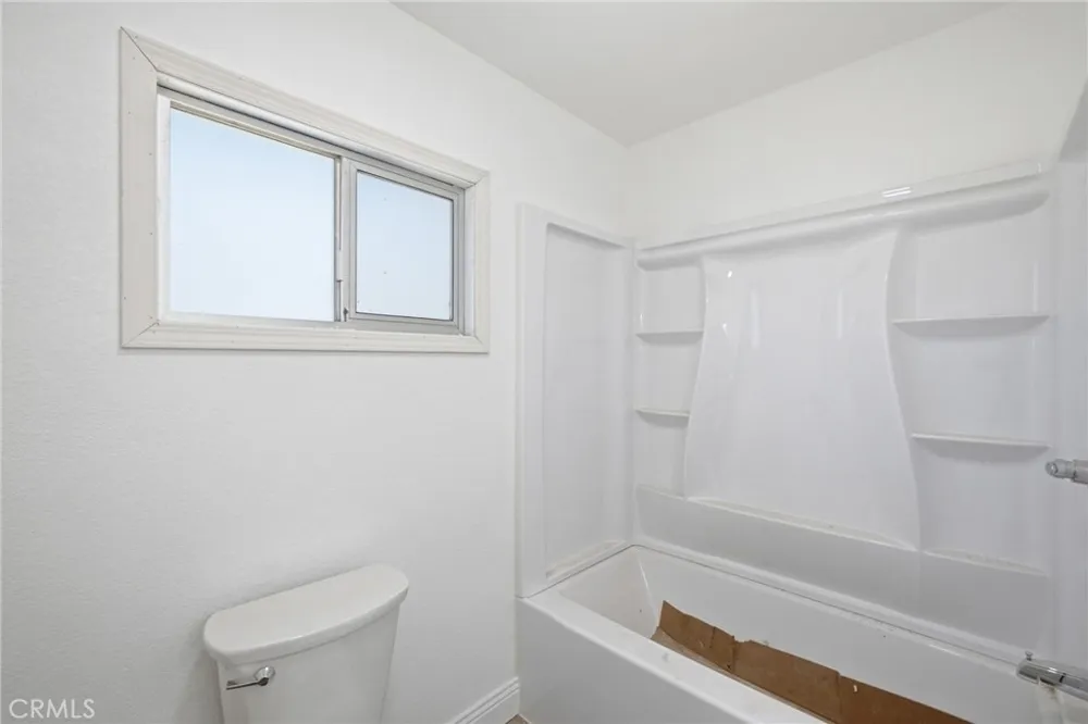 3300 Cook Peak Lake Isabella, CA 93240