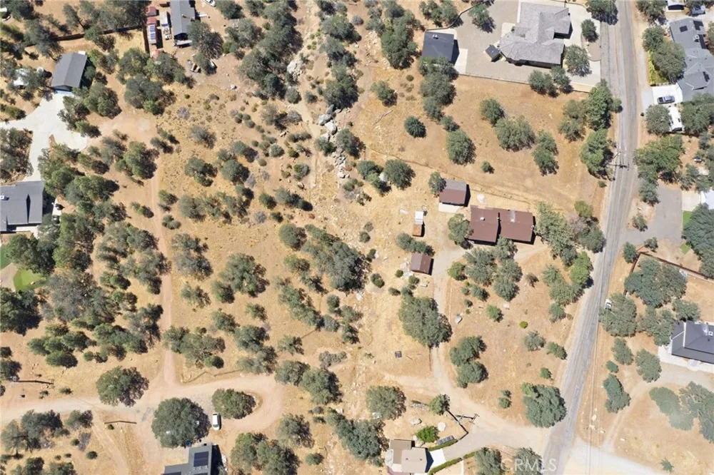 3300 Cook Peak Lake Isabella, CA 93240