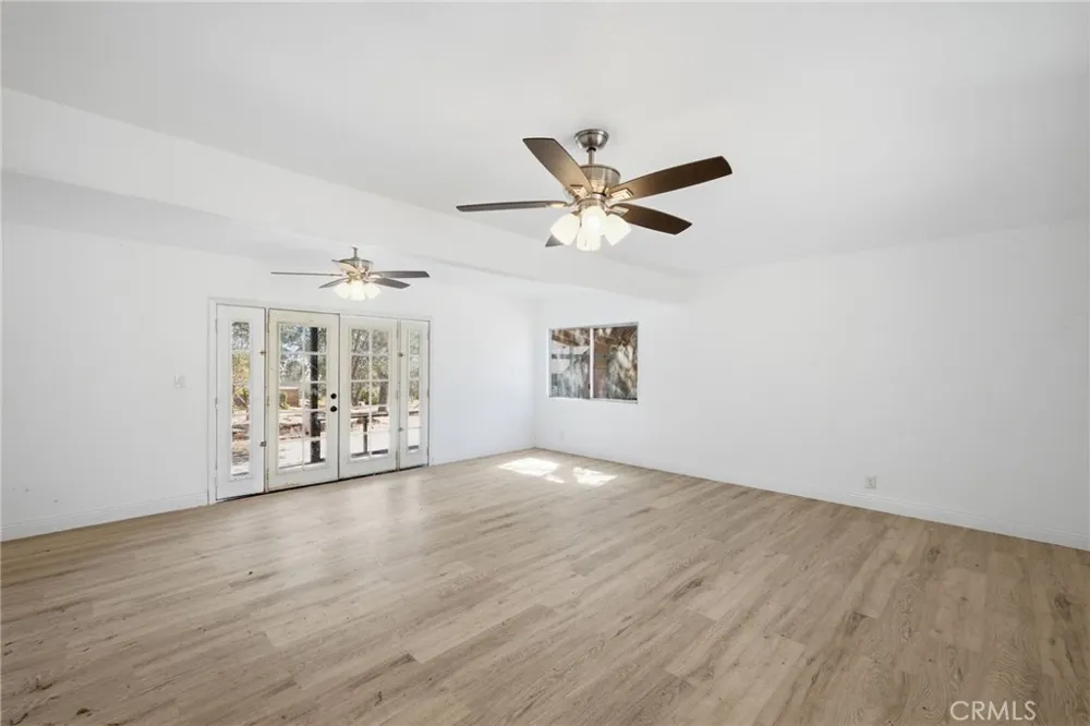 3300 Cook Peak Lake Isabella, CA 93240