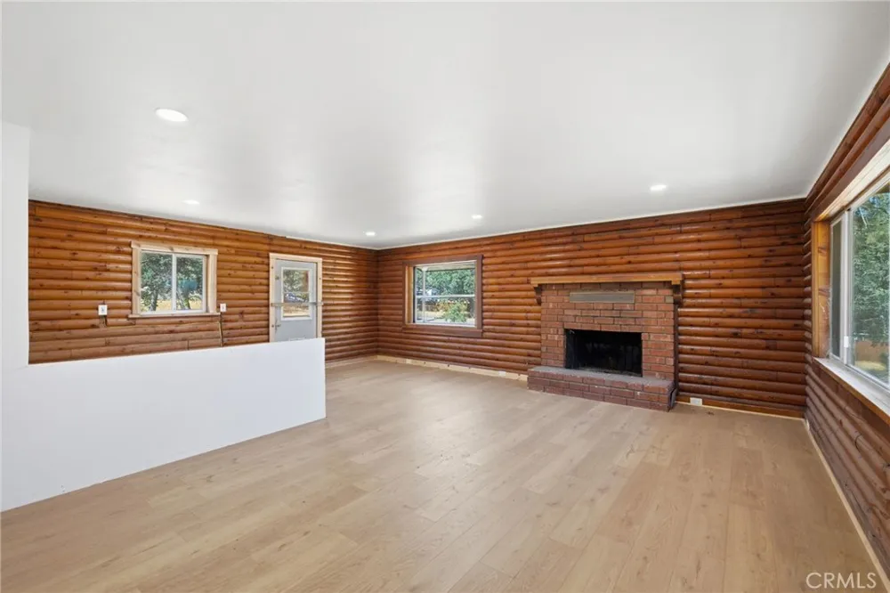 3300 Cook Peak Lake Isabella, CA 93240
