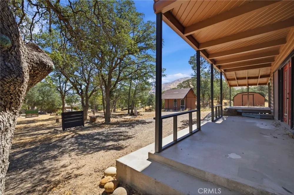 3300 Cook Peak Lake Isabella, CA 93240