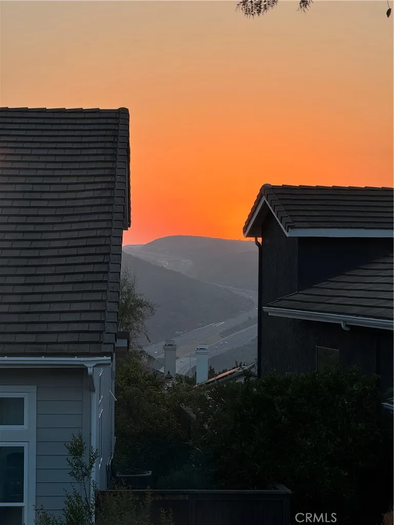 28 Deerwood Aliso Viejo, CA 92656