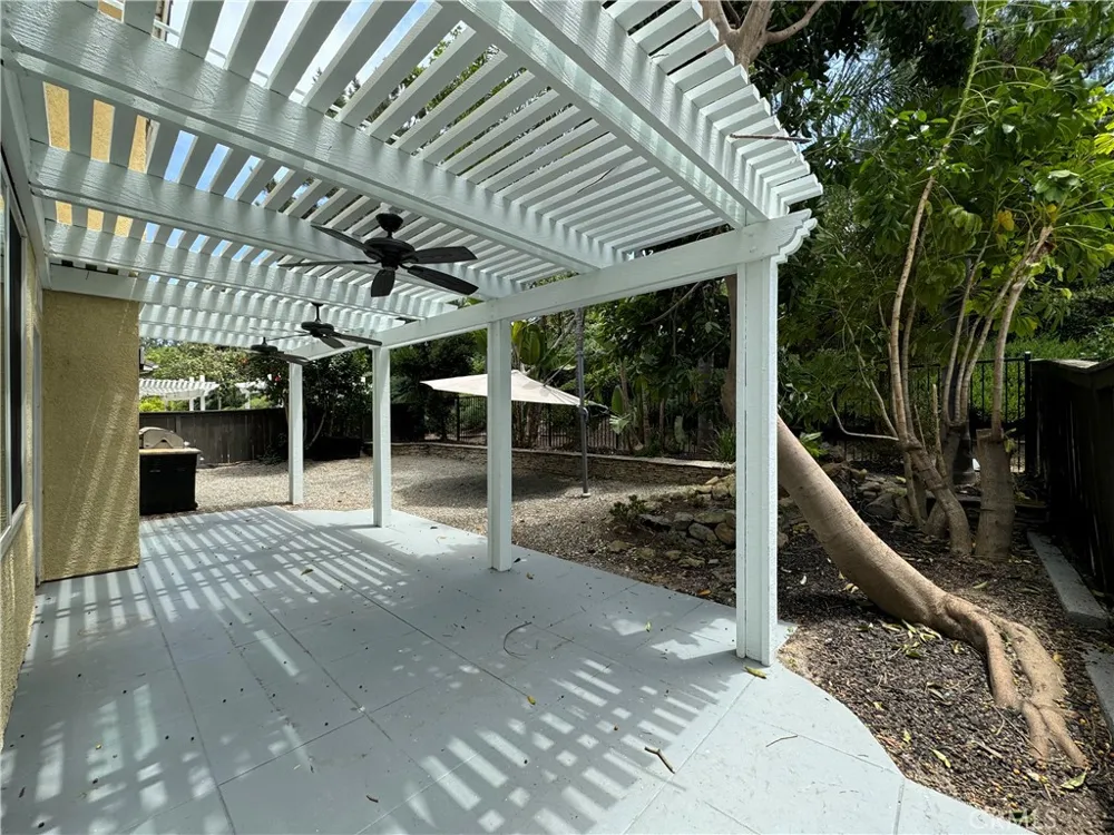 28 Deerwood Aliso Viejo, CA 92656