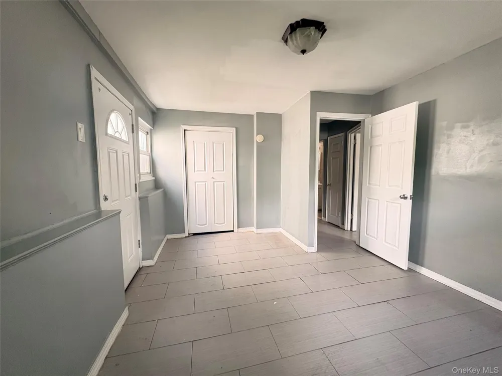 6947 De Costa Avenue Arverne, NY 11692