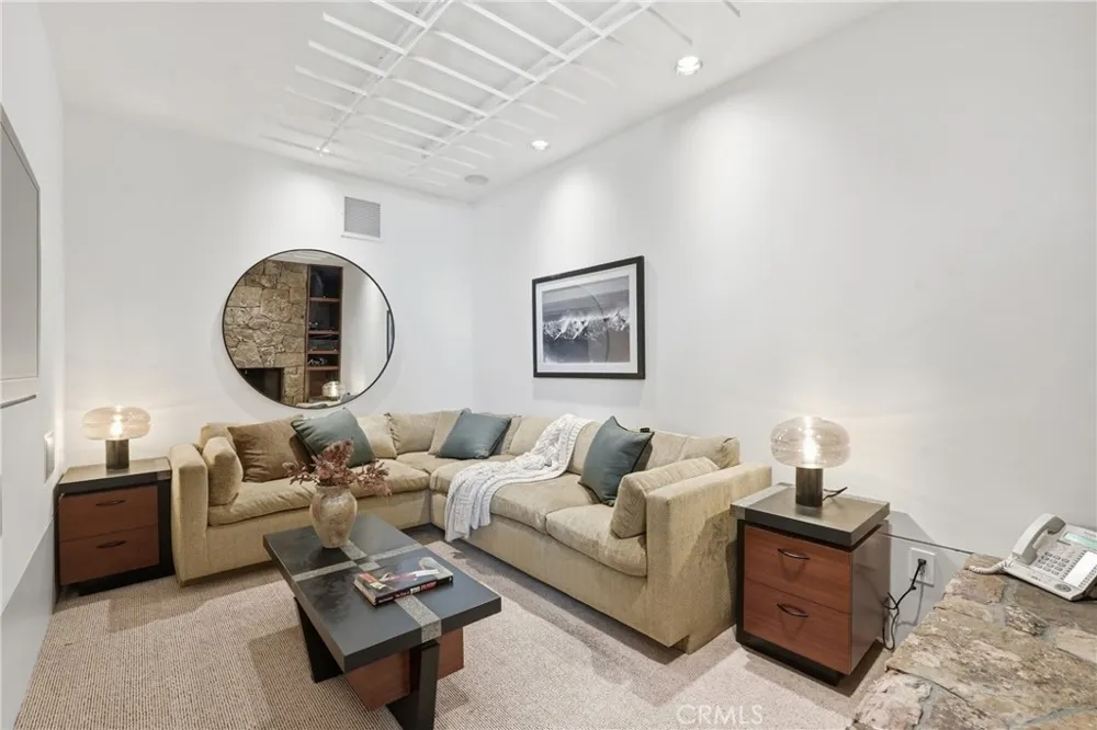 18 E Crest Road Rolling Hills, CA 90274
