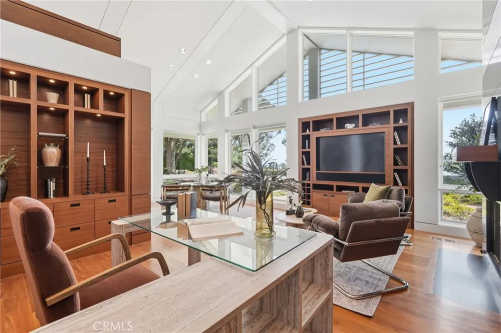 18 E Crest Road Rolling Hills, CA 90274