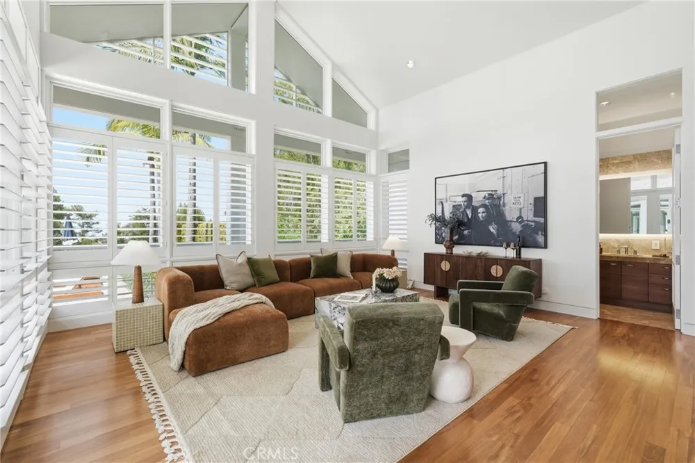 18 E Crest Road Rolling Hills, CA 90274