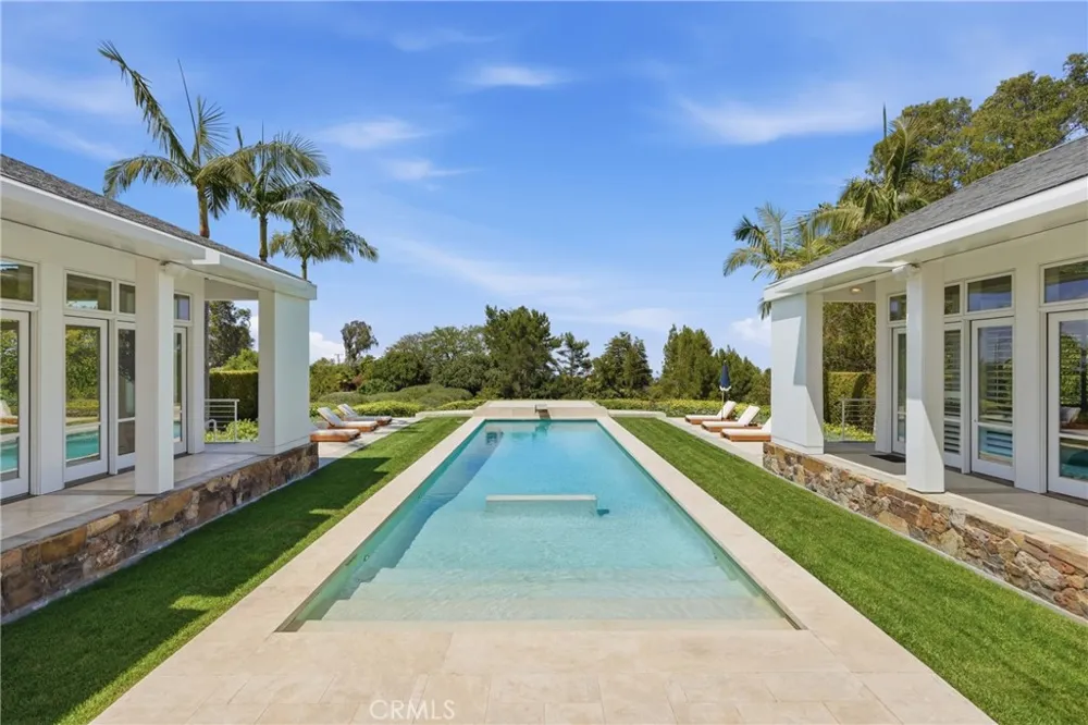 18 E Crest Road Rolling Hills, CA 90274