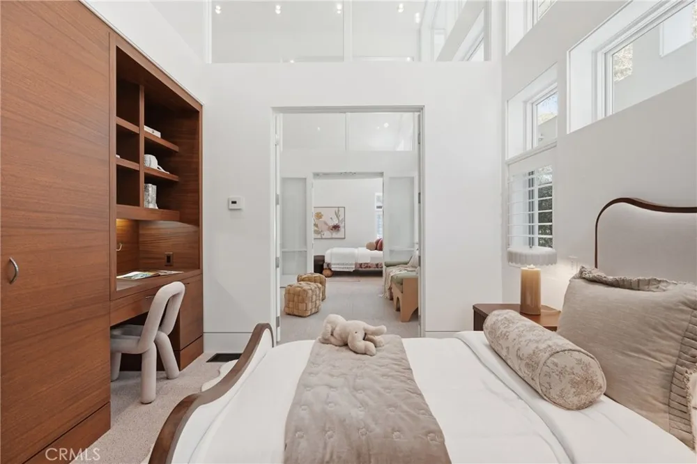 18 E Crest Road Rolling Hills, CA 90274
