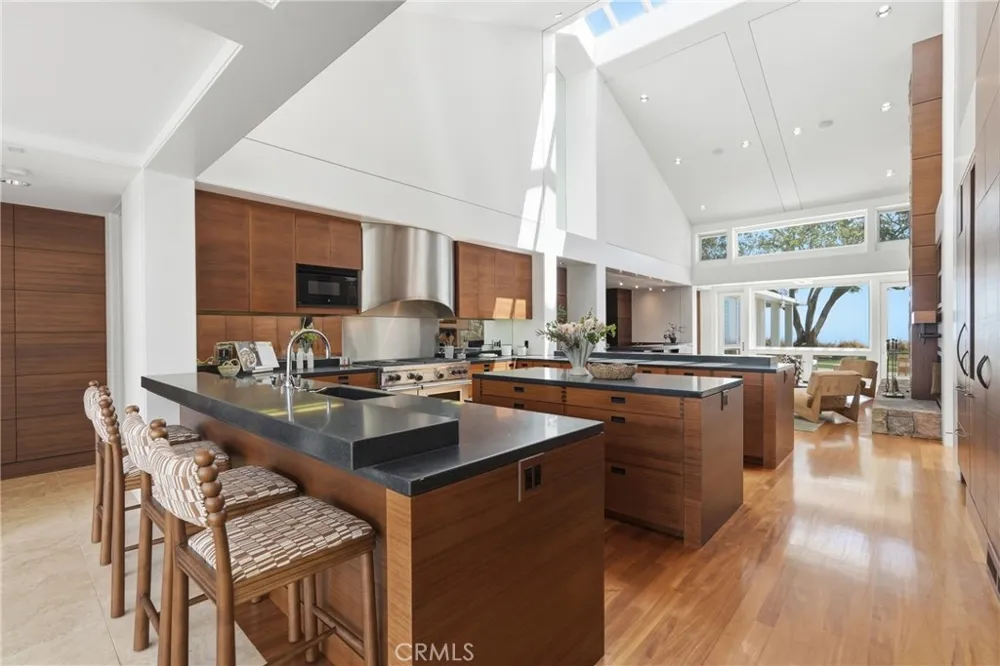 18 E Crest Road Rolling Hills, CA 90274